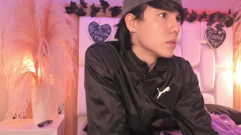 Snapshot of daphne_and_roger chatting on March 20, 2026, 11:04 am daphne_and_roger online show from March 20, 2026, 11:04 am