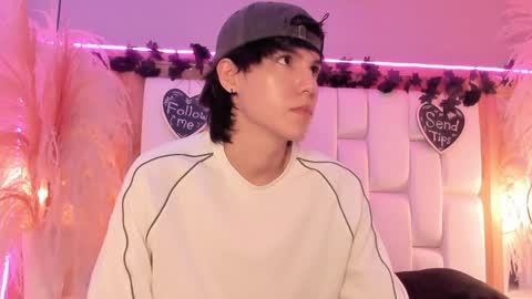 Snapshot of daphne_and_roger chatting on March 30, 2026, 11:00 am daphne_and_roger online show from March 30, 2026, 11:00 am