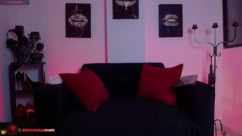 daphne_clarke online show from July 22, 2026, 12:08 pm