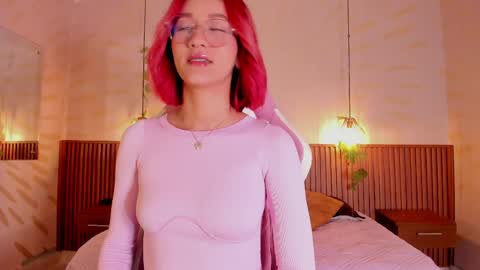 Daphne online show from June 5, 2026, 2:07 am