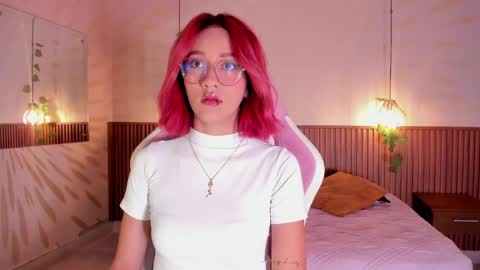 Daphne online show from June 6, 2026, 2:38 am
