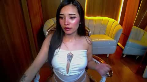 daphne_nicole_b online show from March 3, 2026, 12:44 pm