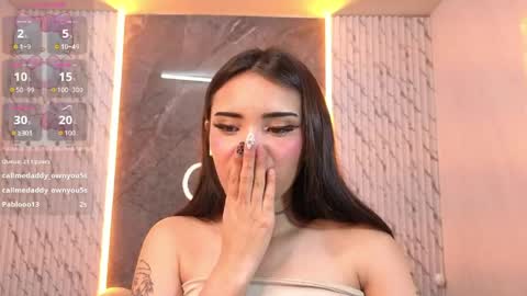 daphne_nicole_b online show from May 2, 2026, 12:59 am