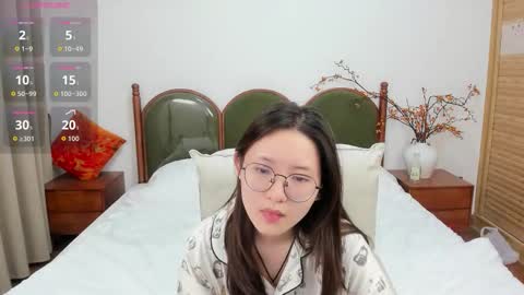 Snapshot of daphnedawn chatting on November 28, 2025, 1:36 pm Dawn online show from November 28, 2025, 1:36 pm