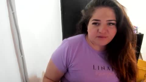 Snapshot of daphnegirlsexxy chatting on May 18, 2026, 9:20 pm daphnegirlsexxy online show from May 18, 2026, 9:20 pm