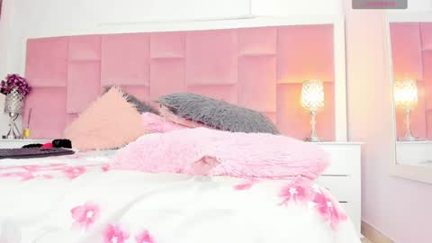 Daphne online show from December 9, 2024, 11:13 pm