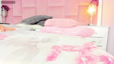 Daphne online show from February 9, 2025, 1:00 am