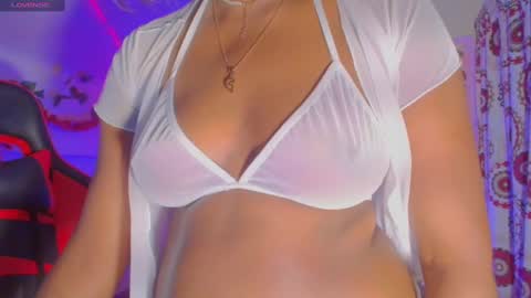 Snapshot of daphnewalker__ chatting on February 5, 2025, 1:44 pm Daphne online show from February 5, 2025, 1:44 pm