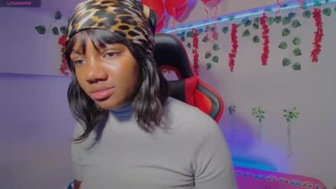 Snapshot of daphnewalker__ chatting on February 23, 2025, 12:51 am Daphne online show from February 23, 2025, 12:51 am