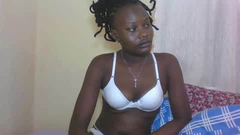 Snapshot of darberry21 chatting on September 11, 2025, 4:23 am ESTHER online show from September 11, 2025, 4:23 am