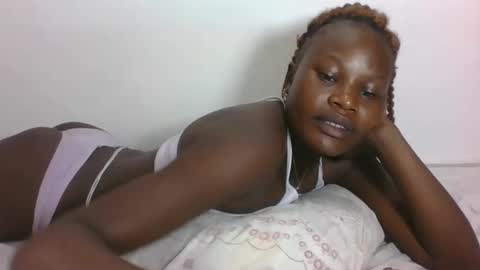 ESTHER online show from February 3, 2026, 6:40 am