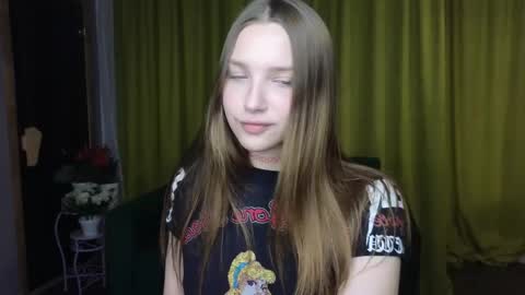 dariaangels online show from April 7, 2026, 11:43 am