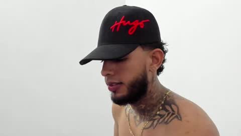 darianfx01 online show from April 25, 2026, 6:05 am