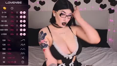 Snapshot of dario_doll_ chatting on December 27, 2024, 12:01 pm Daria online show from December 27, 2024, 12:01 pm