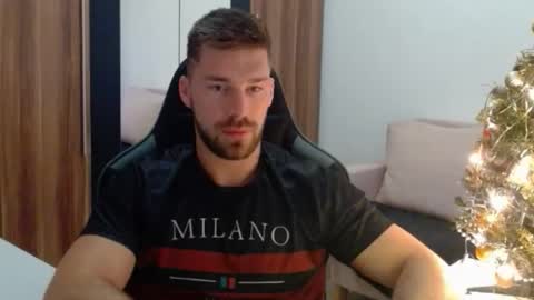 darius_94 online show from December 14, 2025, 7:03 am