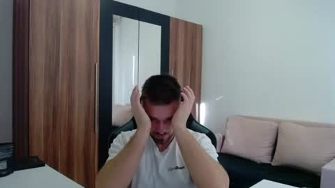 darius_94 online show from July 25, 2026, 5:38 am