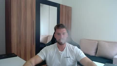 darius_94 online show from July 27, 2026, 1:29 pm