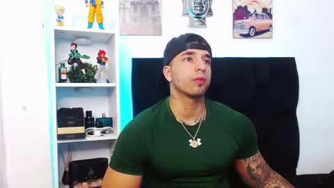 Darius Phoenix  online show from December 13, 2024, 3:54 pm