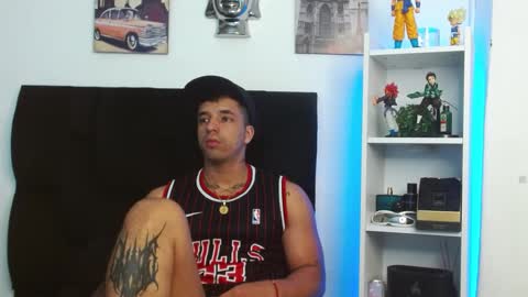 Darius Phoenix  online show from December 24, 2024, 1:50 pm