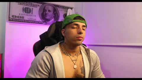 Darius Phoenix  online show from February 8, 2025, 4:14 am