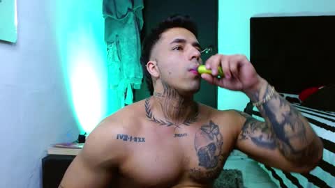 Darius Phoenix  online show from November 6, 2025, 7:26 pm