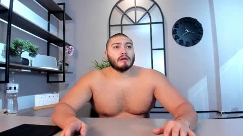 Snapshot of darius_wolfe chatting on May 24, 2026, 11:26 am Darius online show from May 24, 2026, 11:26 am