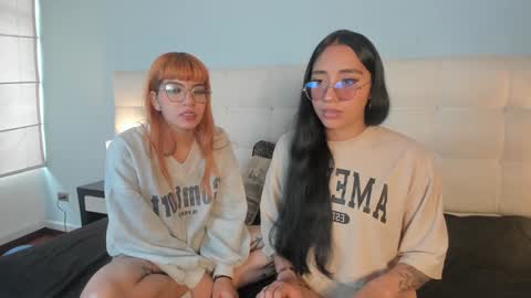 Snapshot of dark__violett chatting on December 6, 2024, 3:44 pm Violett online show from December 6, 2024, 3:44 pm