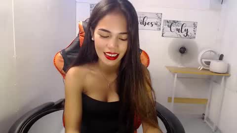 Snapshot of dark_angel143 chatting on March 4, 2025, 7:30 am dark_angel143 online show from March 4, 2025, 7:30 am