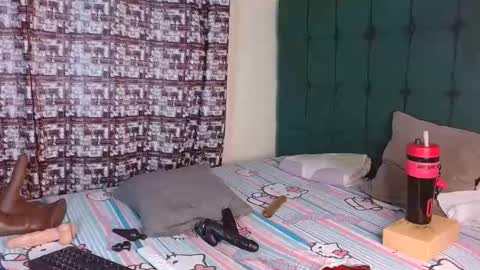 Snapshot of dark_chocolate0 chatting on October 15, 2025, 7:30 am becky online show from October 15, 2025, 7:30 am