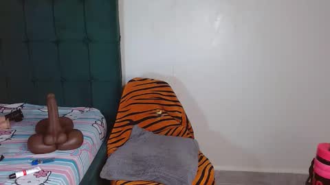 Snapshot of dark_chocolate0 chatting on October 18, 2025, 12:39 pm becky online show from October 18, 2025, 12:39 pm