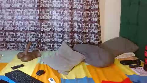 Snapshot of dark_chocolate0 chatting on October 30, 2025, 9:22 am becky online show from October 30, 2025, 9:22 am