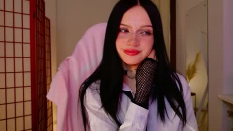 Diva online show from June 12, 2026, 9:03 pm