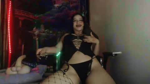 dark_doll5 online show from January 10, 2025, 10:25 pm
