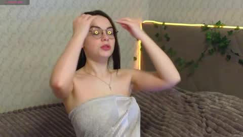 Snapshot of dark_honey_ chatting on March 27, 2026, 2:28 pm Nova online show from March 27, 2026, 2:28 pm