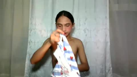 Snapshot of dark_hurohuro19 chatting on December 11, 2024, 1:58 am LIANNA online show from December 11, 2024, 1:58 am