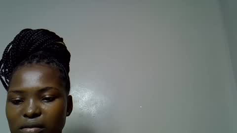 dark_lovly online show from January 12, 2026, 1:16 pm