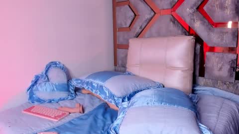 Snapshot of dark_madison chatting on February 1, 2025, 1:44 am CELESTE online show from February 1, 2025, 1:44 am