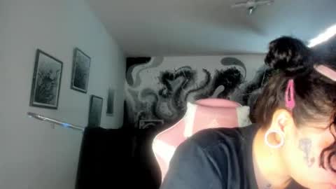 miau online show from December 16, 2025, 3:39 pm