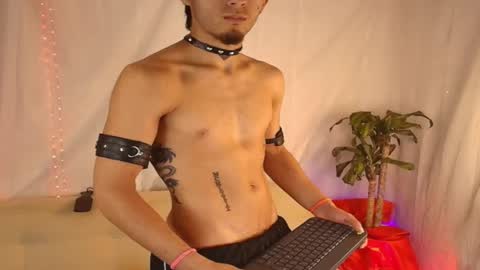 Snapshot of dark_rosse1 chatting on January 5, 2026, 11:08 pm rosse online show from January 5, 2026, 11:08 pm