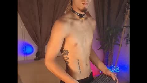 Snapshot of dark_rosse1 chatting on January 11, 2026, 1:16 pm rosse online show from January 11, 2026, 1:16 pm