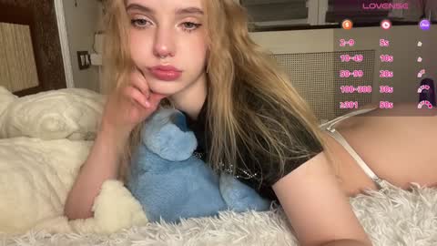 Snapshot of dark_side1213 chatting on December 4, 2024, 10:51 pm Darkside online show from December 4, 2024, 10:51 pm