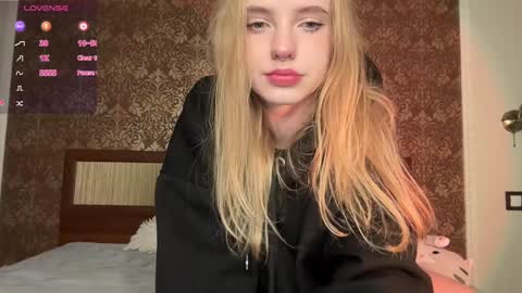 Snapshot of dark_side1213 chatting on December 20, 2024, 12:30 am Darkside online show from December 20, 2024, 12:30 am