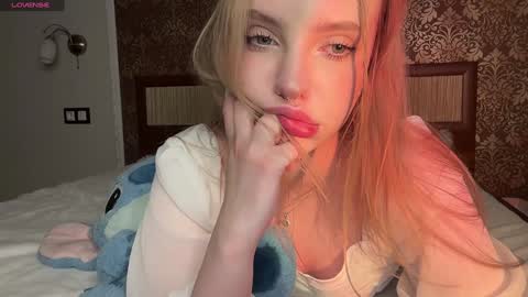 Snapshot of dark_side1213 chatting on January 15, 2025, 11:40 pm Darkside online show from January 15, 2025, 11:40 pm