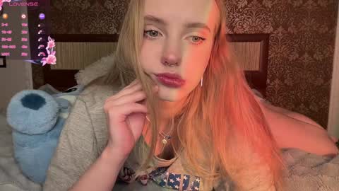 Snapshot of dark_side1213 chatting on January 26, 2025, 8:13 pm Darkside online show from January 26, 2025, 8:13 pm