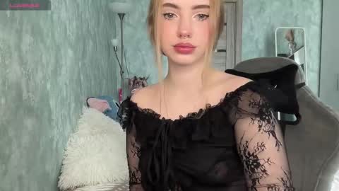 Snapshot of dark_side1213 chatting on September 17, 2025, 7:10 am Darkside online show from September 17, 2025, 7:10 am