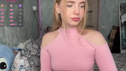 Snapshot of dark_side1213 chatting on October 6, 2025, 7:28 am Darkside online show from October 6, 2025, 7:28 am