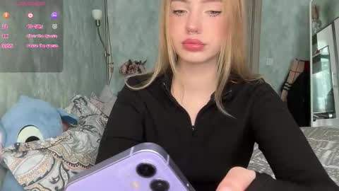 Snapshot of dark_side1213 chatting on October 7, 2025, 8:44 am Darkside online show from October 7, 2025, 8:44 am