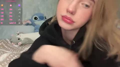 Snapshot of dark_side1213 chatting on October 27, 2025, 11:03 am Darkside online show from October 27, 2025, 11:03 am