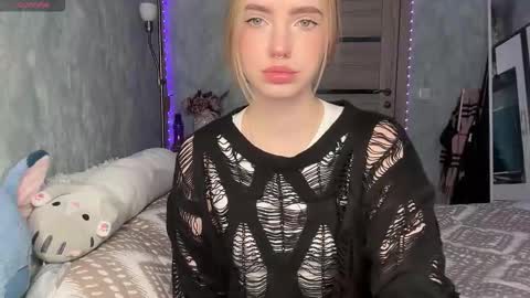 Snapshot of dark_side1213 chatting on November 5, 2025, 8:25 am Darkside online show from November 5, 2025, 8:25 am