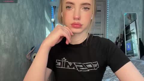 Snapshot of dark_side1213 chatting on November 17, 2025, 7:03 am Darkside online show from November 17, 2025, 7:03 am